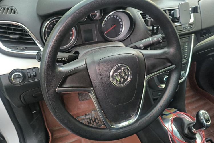 Used Buick Encore 2015 1.4T Automatic Two-Wheel Drive Urban Elite Version Steering Wheel
