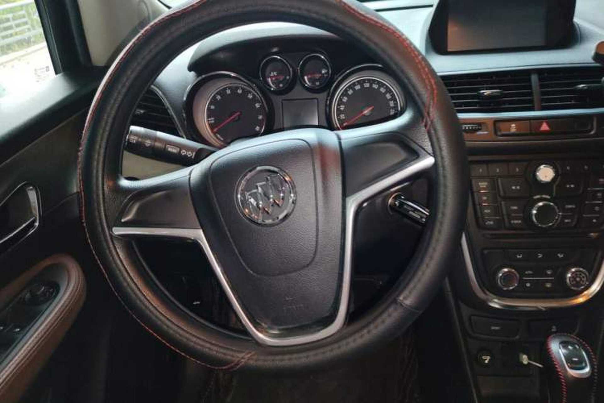 Used Buick Encore 2015 1.4T Automatic Two-Wheel Drive Urban Elite Version Steering Wheel