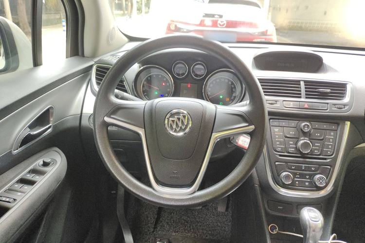 Used Buick Encore 2015 1.4T Automatic Two-Wheel Drive Urban Elite Version Steering Wheel