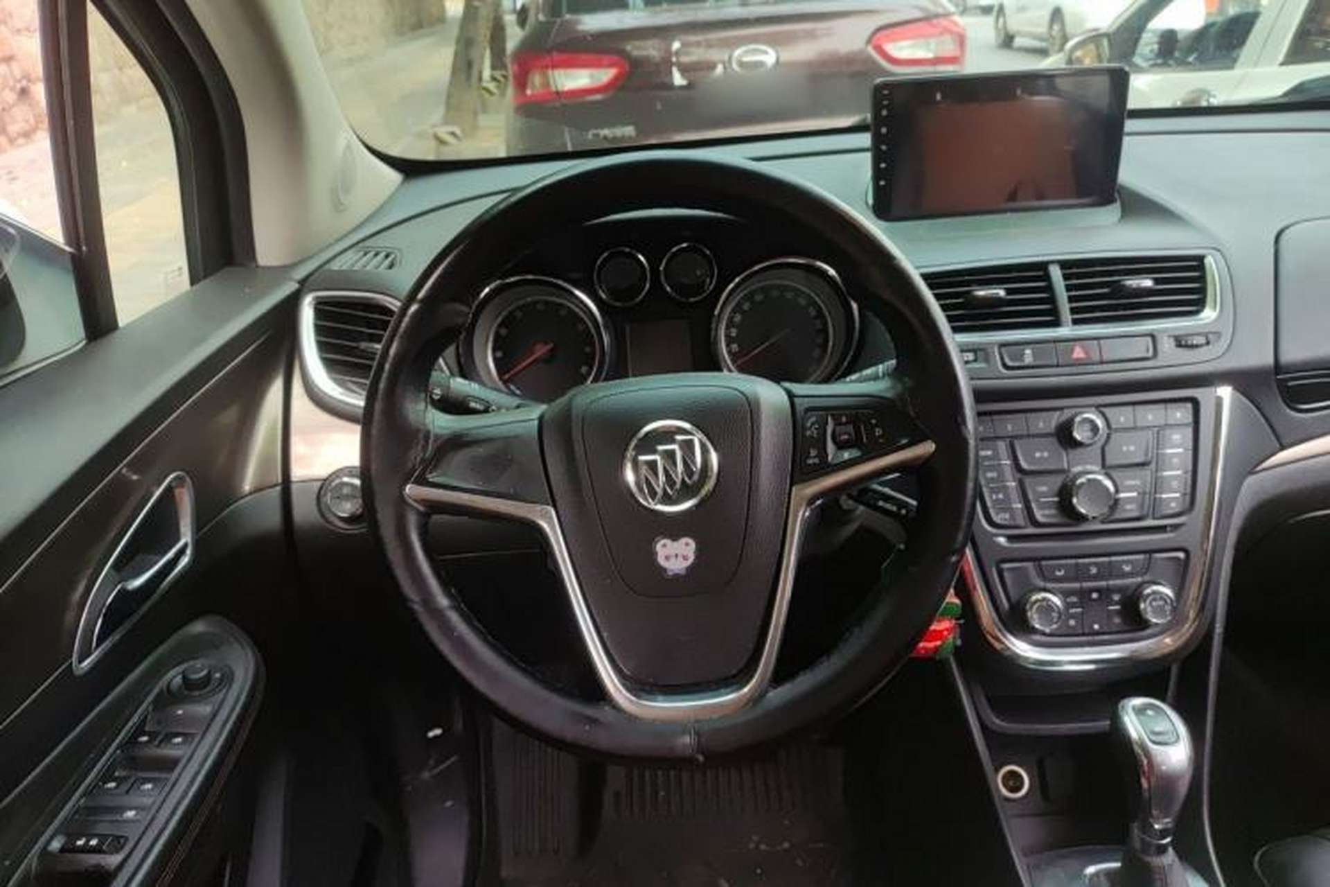 Used Buick Encore 2015 1.4T Automatic All-Wheel-Drive Flagship Model Steering Wheel
