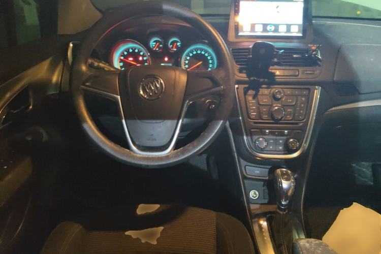 Used Buick Encore 2015 1.4T Automatic Two-Wheel Drive Urban Elite Version Steering Wheel