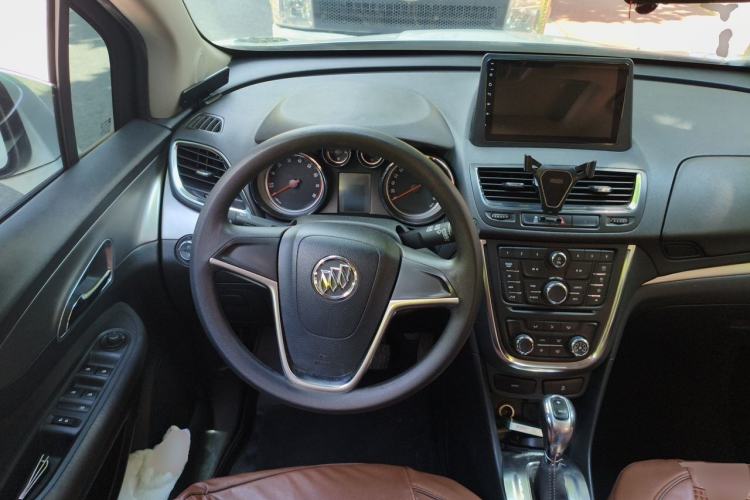Used Buick Encore 2015 1.4T Automatic Two-Wheel Drive Urban Elite Version Steering Wheel