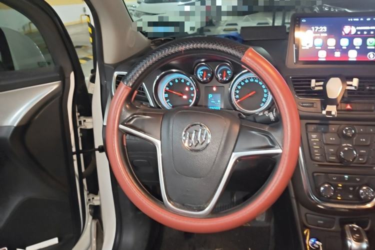 Used Buick Encore 2015 1.4T Automatic Two-Wheel Drive Urban Elite Version Steering Wheel