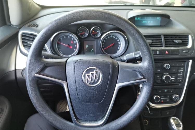 Used Buick Encore 2015 1.4T Automatic Two-Wheel Drive Urban Elite Version Steering Wheel