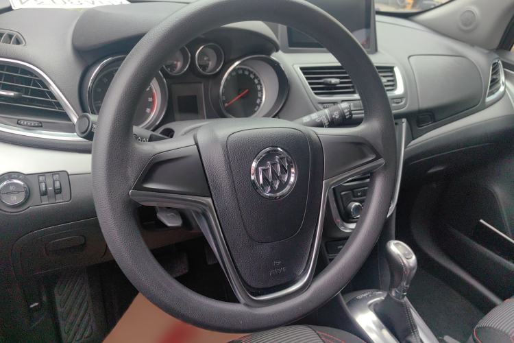 Used Buick Encore 2015 1.4T Automatic Two-Wheel Drive Urban Elite Version Steering Wheel