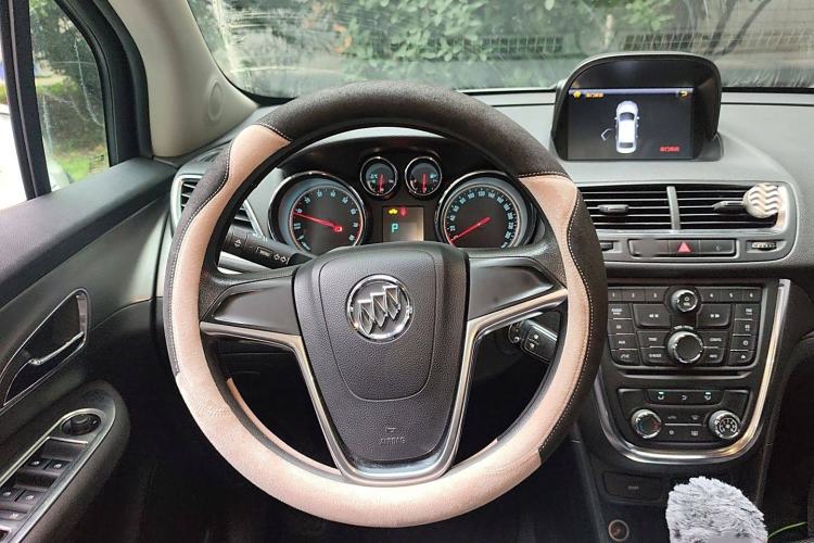 Used Buick Encore 2015 1.4T Automatic Two-Wheel Drive Urban Elite Version Steering Wheel