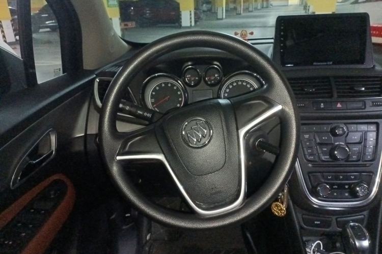 Used Buick Encore 2015 1.4T Automatic Two-Wheel Drive Urban Elite Version Steering Wheel