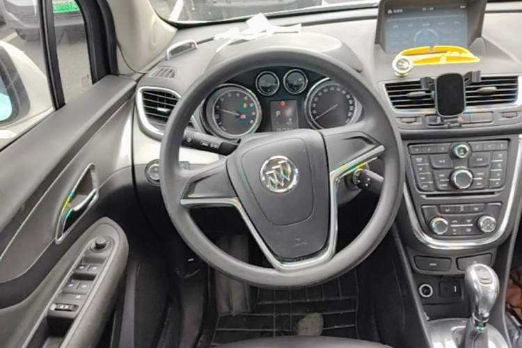 Used Buick Encore 2015 1.4T Automatic Two-Wheel Drive Urban Elite Version Steering Wheel
