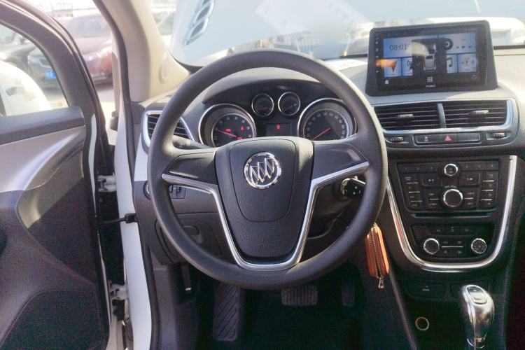 Used Buick Encore 2015 1.4T Automatic Two-Wheel Drive Urban Elite Version Steering Wheel