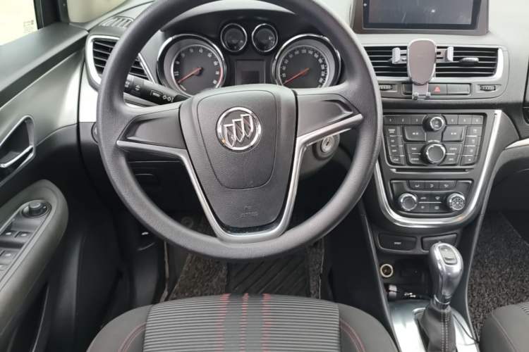 Used Buick Encore 2015 1.4T Automatic Two-Wheel Drive Urban Elite Version Steering Wheel