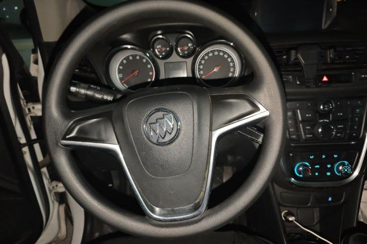 Used Buick Encore 2015 1.4T Manual Two-Wheel Drive Urban Advanced Model Steering Wheel