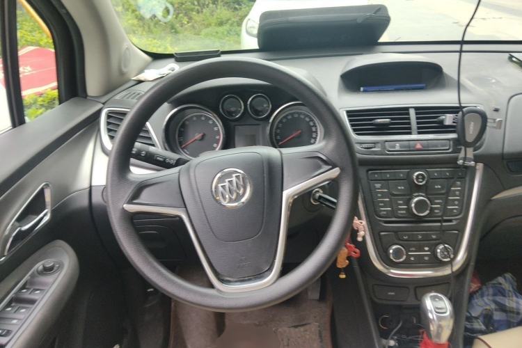 Used Buick Encore 2015 1.4T Automatic Two-Wheel Drive Urban Elite Version Steering Wheel