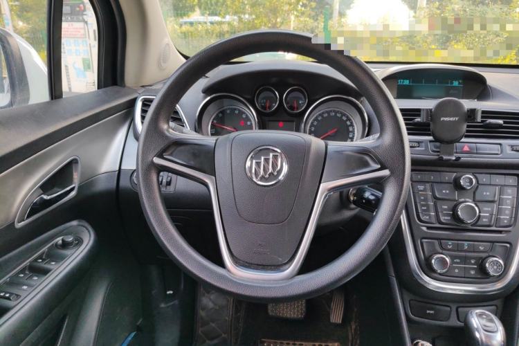 Used Buick Encore 2015 1.4T Automatic Two-Wheel Drive Urban Elite Version Steering Wheel