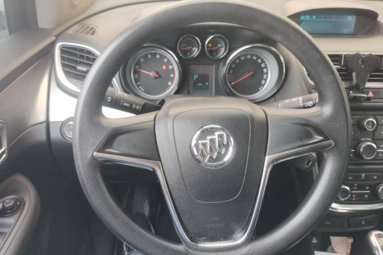 Used Buick Encore 2015 1.4T Automatic Two-Wheel Drive Urban Elite Version Steering Wheel
