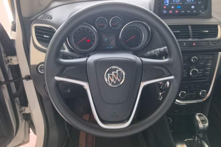 Used Buick Encore 2015 1.4T Automatic Two-Wheel Drive Urban Elite Version Steering Wheel