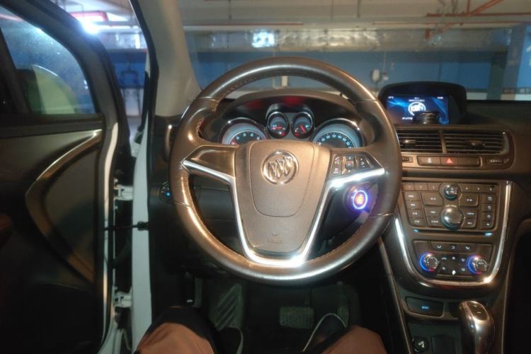 Used Buick Encore 2015 1.4T Automatic Two-Wheel Drive Urban Leading Model Steering Wheel