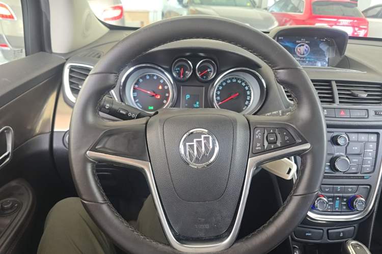 Used Buick Encore 2015 1.4T Automatic Two-Wheel Drive Urban Leading Model Steering Wheel