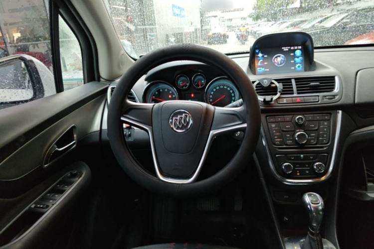 Used Buick Encore 2015 1.4T Automatic Two-Wheel Drive Urban Elite Version Steering Wheel