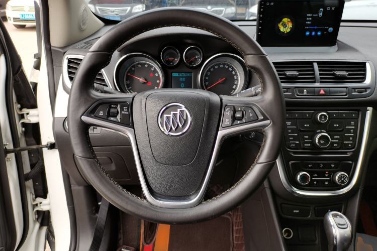 Used Buick Encore 2015 1.4T Automatic Two-Wheel Drive Urban Elite Version Steering Wheel