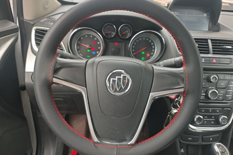 Used Buick Encore 2015 1.4T Automatic Two-Wheel Drive Urban Elite Version Steering Wheel