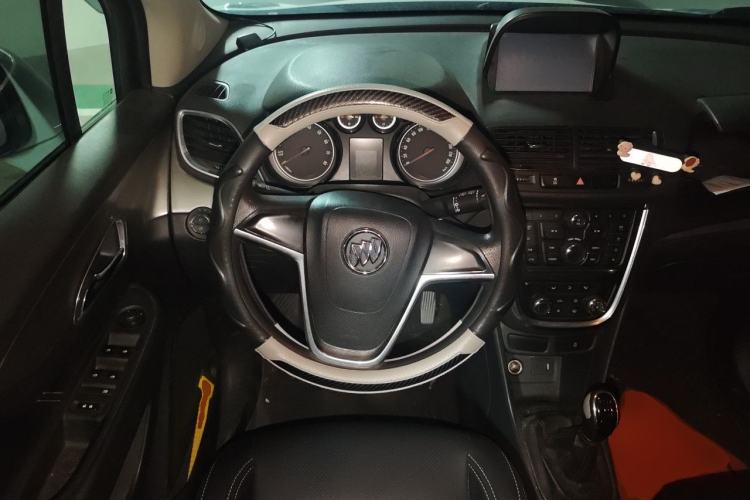 Used Buick Encore 2015 1.4T Manual Two-Wheel Drive Urban Advanced Model Steering Wheel