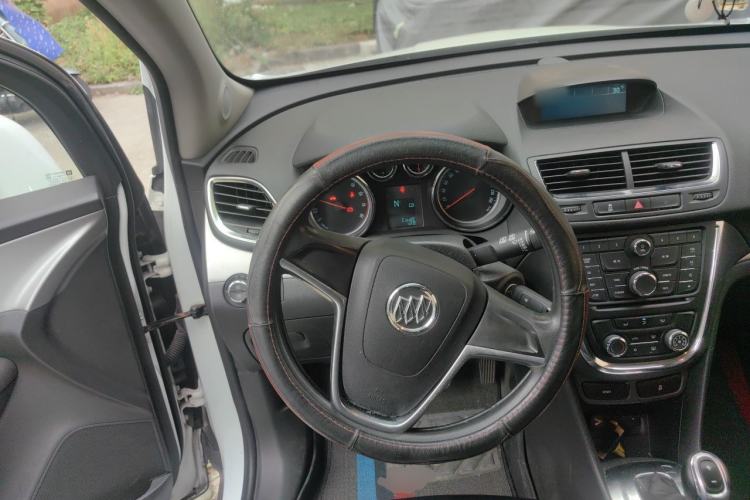Used Buick Encore 2015 1.4T Automatic Two-Wheel Drive Urban Elite Version Steering Wheel