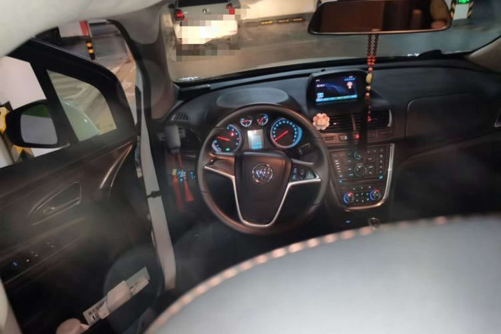 Used Buick Encore 2015 1.4T Automatic Two-Wheel Drive Urban Leading Model Steering Wheel