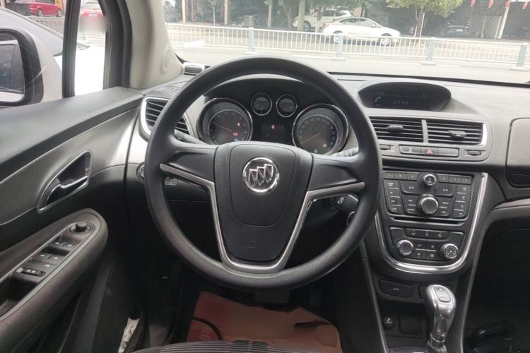 Used Buick Encore 2015 1.4T Automatic Two-Wheel Drive Urban Elite Version Steering Wheel
