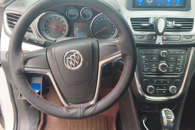 Used Buick Encore 2015 1.4T Automatic Two-Wheel Drive Urban Elite Version Steering Wheel