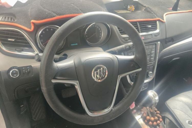Used Buick Encore 2015 1.4T Automatic Two-Wheel Drive Urban Elite Version Steering Wheel