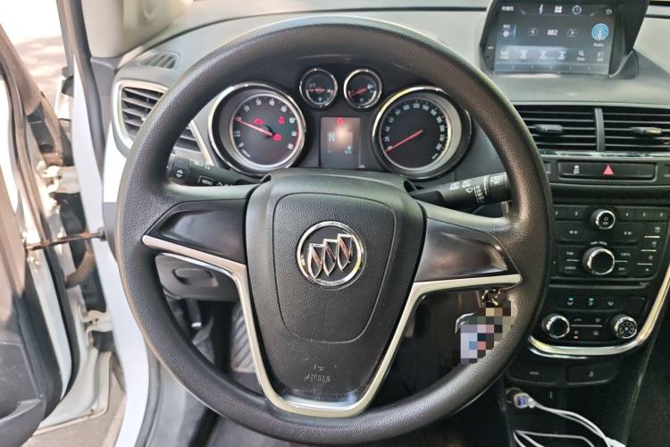 Used Buick Encore 2015 1.4T Automatic Two-Wheel Drive Urban Elite Version Steering Wheel