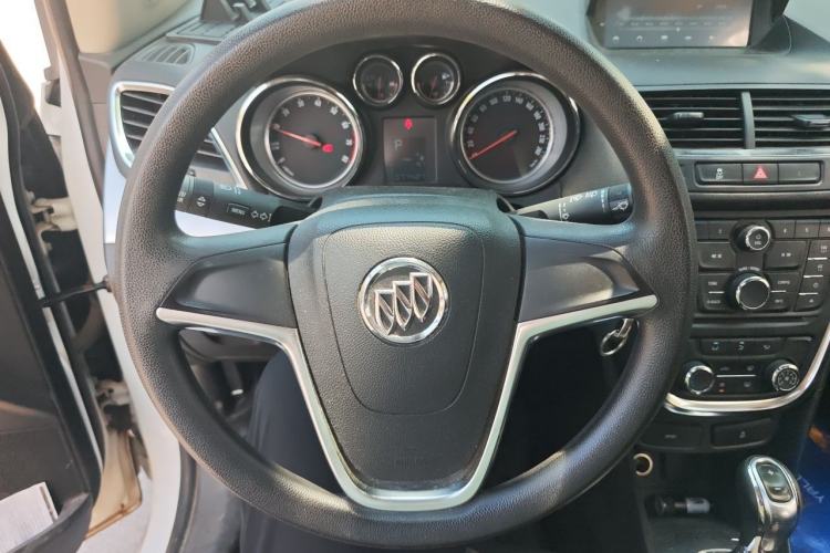 Used Buick Encore 2015 1.4T Automatic Two-Wheel Drive Urban Elite Version Steering Wheel
