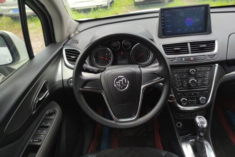 Used Buick Encore 2015 1.4T Automatic Two-Wheel Drive Urban Elite Version Steering Wheel