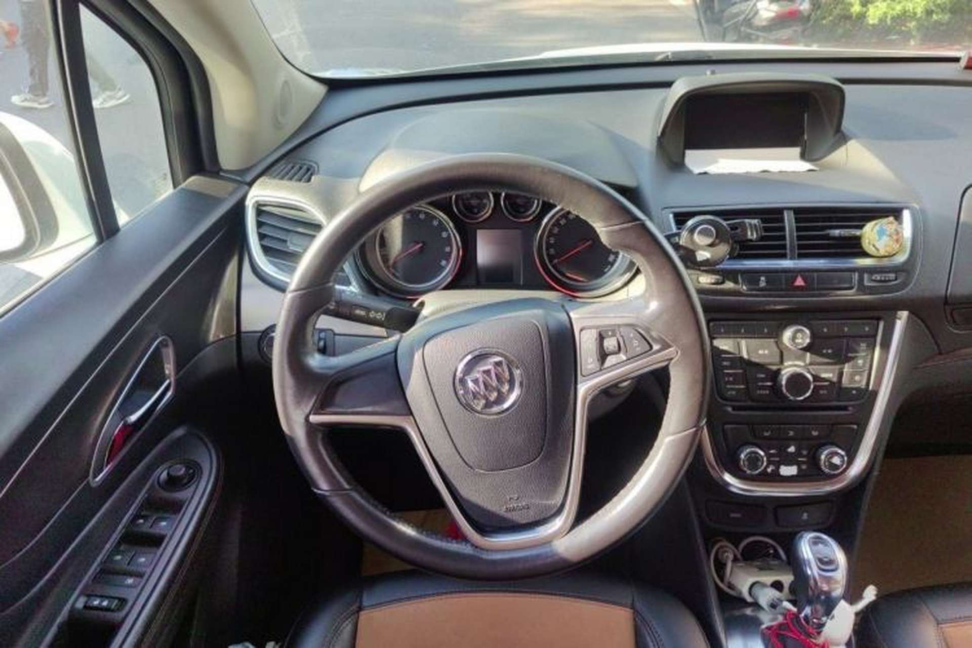 Used Buick Encore 2015 1.4T Automatic Two-Wheel Drive Urban Leading Model Steering Wheel