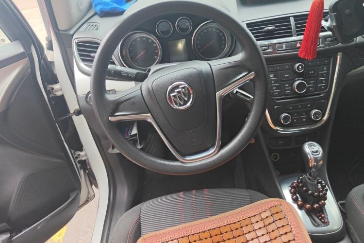 Used Buick Encore 2015 1.4T Automatic Two-Wheel Drive Urban Elite Version Steering Wheel