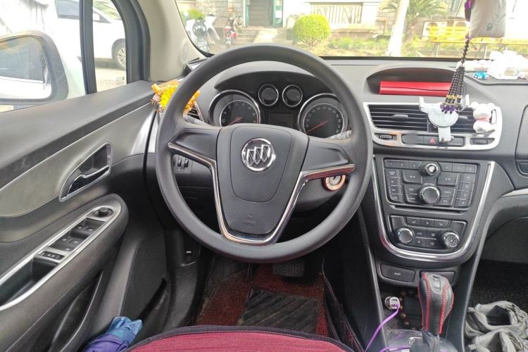 Used Buick Encore 2015 1.4T Automatic Two-Wheel Drive Urban Elite Version Steering Wheel