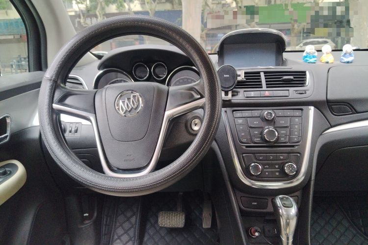 Used Buick Encore 2015 1.4T Automatic Two-Wheel Drive Urban Elite Version Steering Wheel