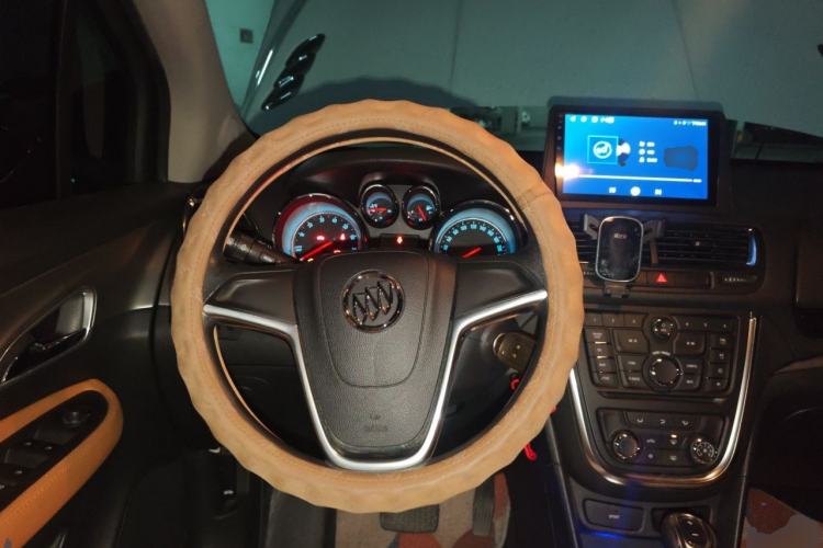 Used Buick Encore 2015 1.4T Automatic Two-Wheel Drive Urban Elite Version Steering Wheel