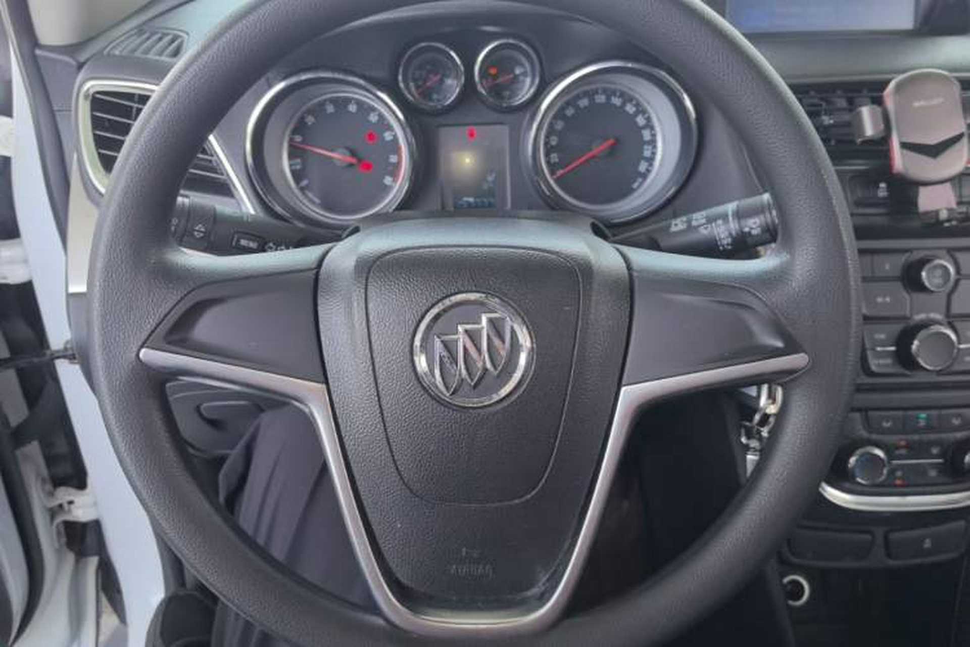 Used Buick Encore 2015 1.4T Manual Two-Wheel Drive Urban Advanced Model Steering Wheel