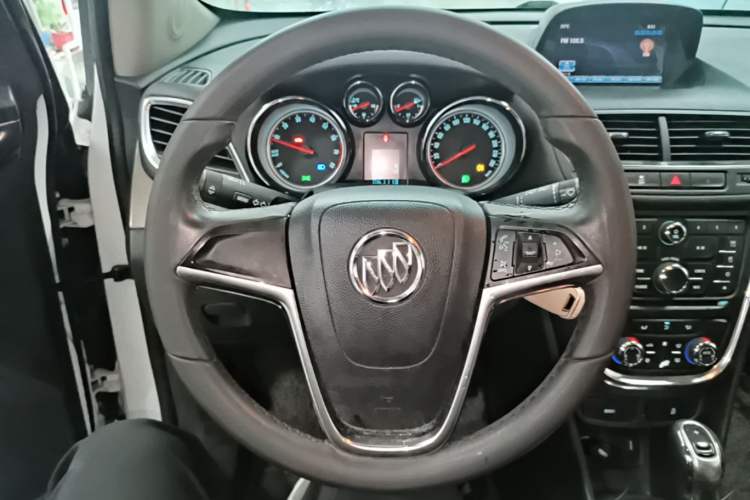 Used Buick Encore 2015 1.4T Automatic Two-Wheel Drive Urban Leading Model Steering Wheel