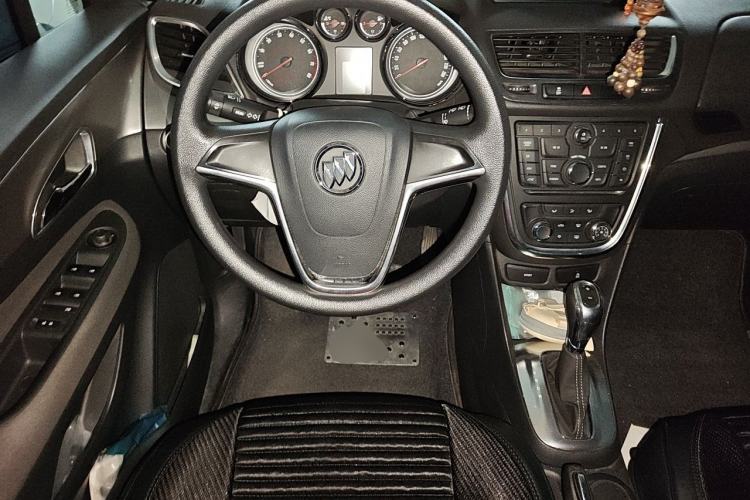 Used Buick Encore 2015 1.4T Automatic Two-Wheel Drive Urban Elite Version Steering Wheel