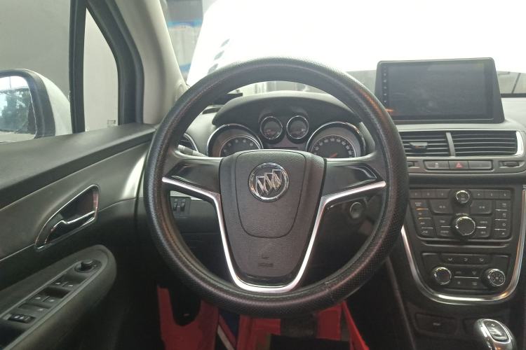 Used Buick Encore 2015 1.4T Automatic Two-Wheel Drive Urban Elite Version Steering Wheel
