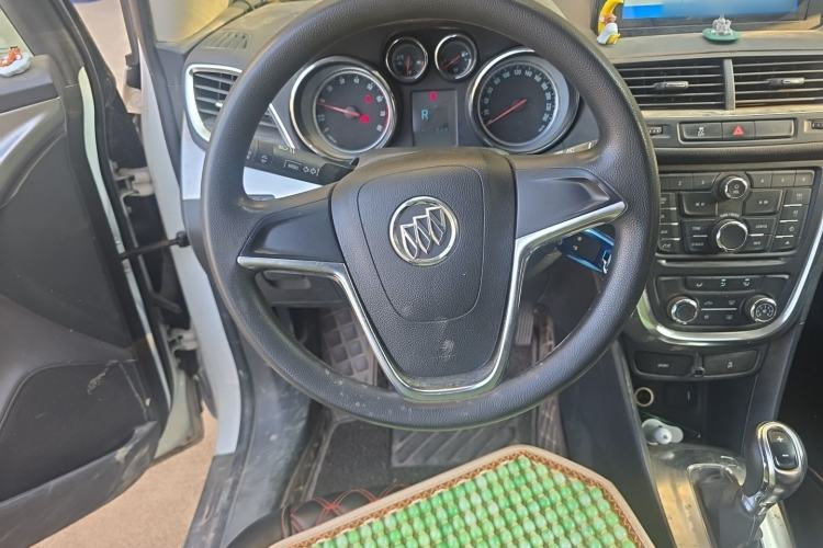 Used Buick Encore 2015 1.4T Automatic Two-Wheel Drive Urban Elite Version Steering Wheel