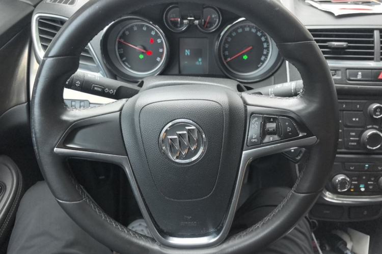 Used Buick Encore 2015 1.4T Automatic Two-Wheel Drive Urban Leading Model Steering Wheel