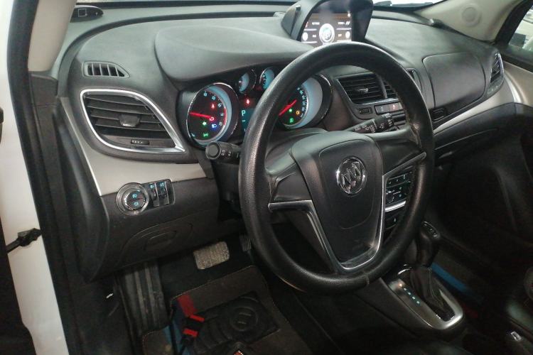 Used Buick Encore 2015 1.4T Automatic Two-Wheel Drive Urban Elite Version Steering Wheel