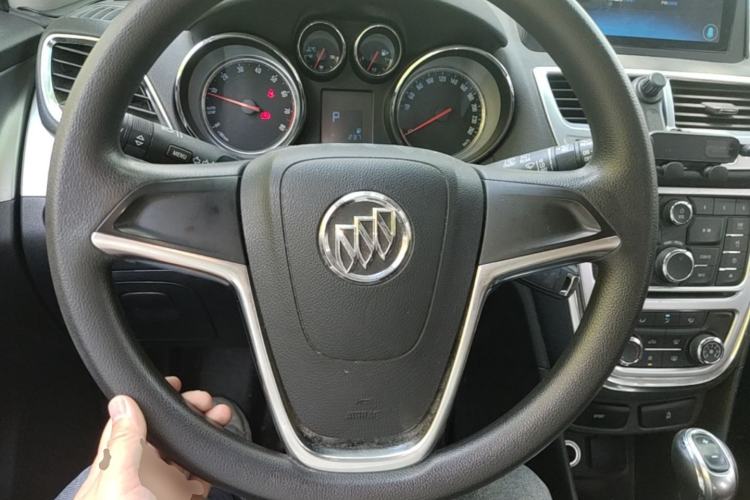 Used Buick Encore 2015 1.4T Automatic Two-Wheel Drive Urban Elite Version Steering Wheel