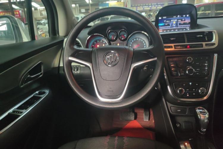 Used Buick Encore 2015 1.4T Automatic Two-Wheel Drive Urban Elite Version Steering Wheel