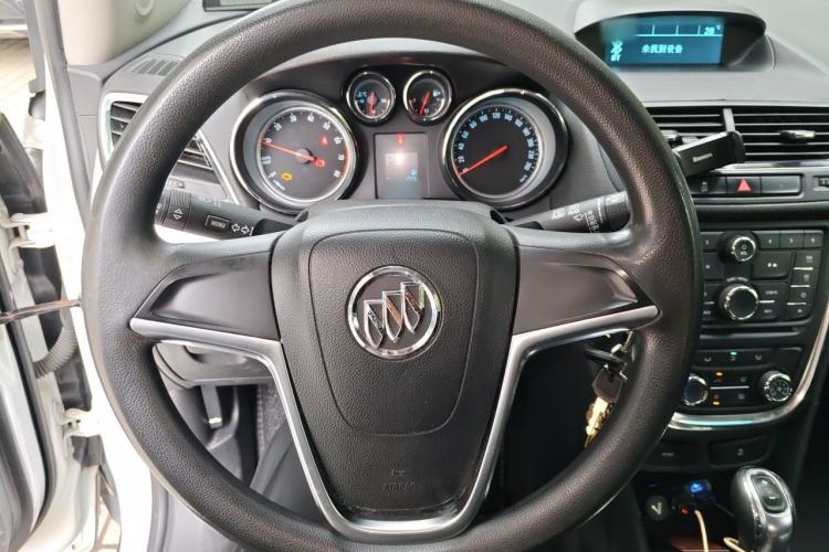 Used Buick Encore 2015 1.4T Automatic Two-Wheel Drive Urban Elite Version Steering Wheel