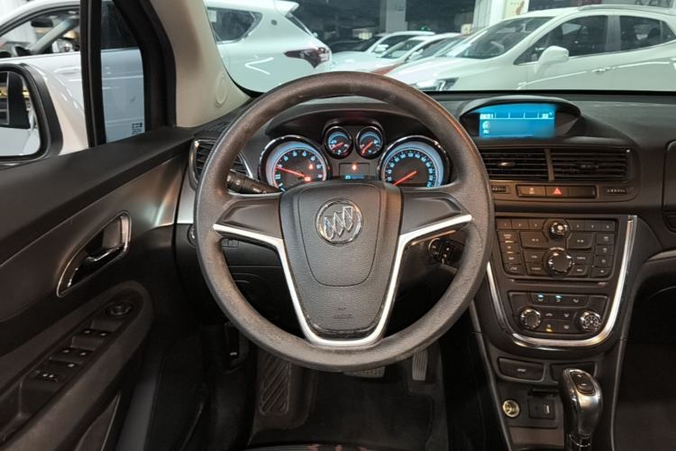 Used Buick Encore 2015 1.4T Automatic Two-Wheel Drive Urban Elite Version Steering Wheel