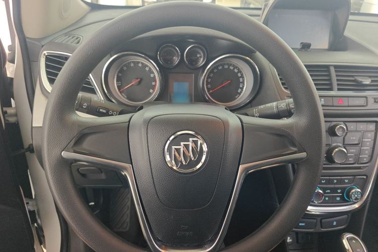 Used Buick Encore 2015 1.4T Automatic Two-Wheel Drive Urban Elite Version Steering Wheel